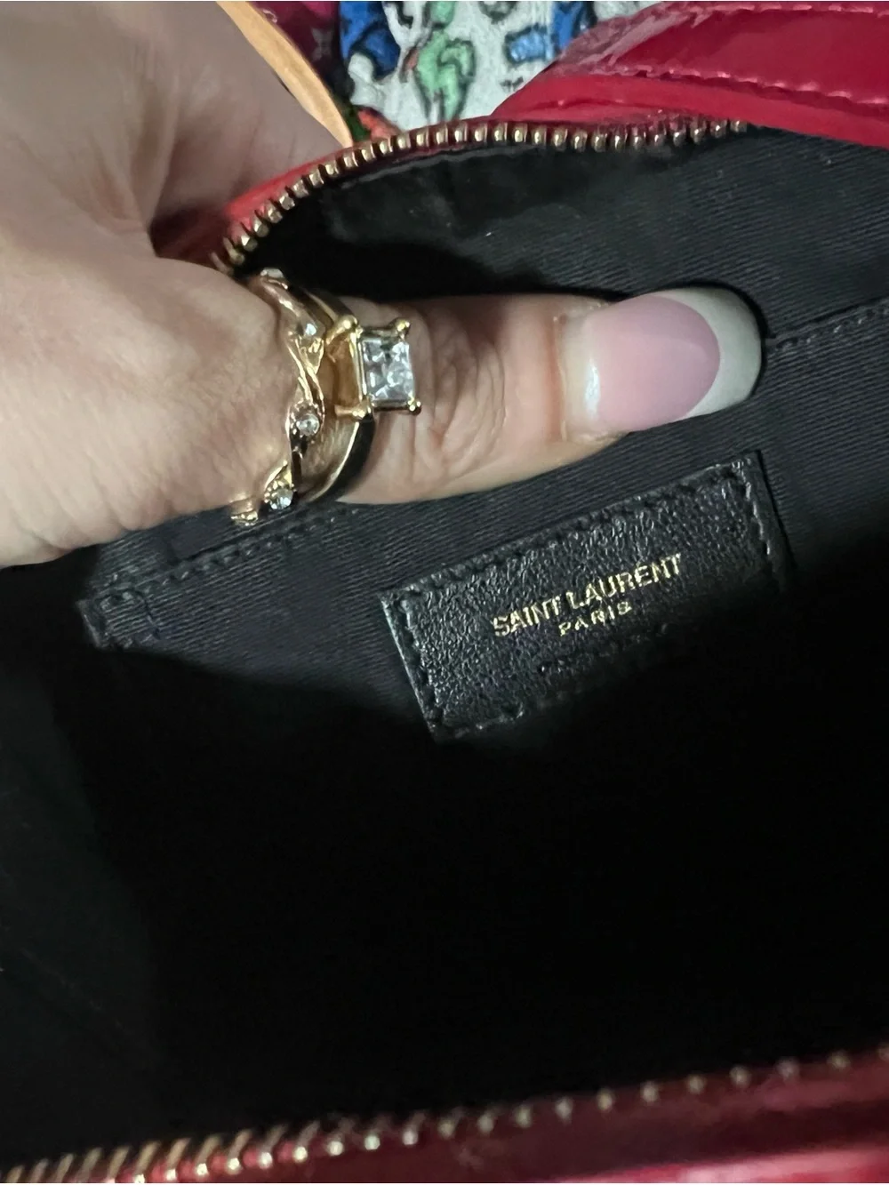 Saint Laurent Glossy Red Quilted Patent Camera Crossbody - Picture 2 of 7